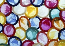 Camisinha feita de grama é mais resistente e até 30% mais fina, até onde vai a tecnologia?