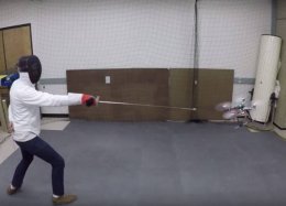 Pesquisadores criam drone capaz de desviar de ataques com espada