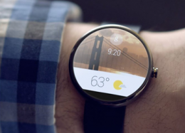Android Wear ganha apps do Uber e Foursquare.