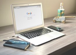 Google testa mudança radical e muda cor dos resultados de busca