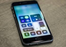 Apple adianta lançamento de novo iOS para consertar bug no iPhone