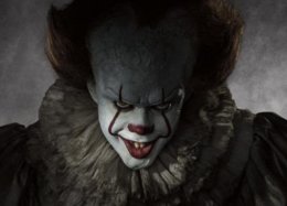 Pegadinha de Silvio Santos capricha ao assustar pedestres com o palhaço de “It: A Coisa”