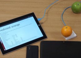 Universitários adaptam chip do Google para dar ao seu computador o sentido de tato