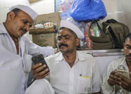 Smartphone de apenas R$ 15 vira realidade na Índia