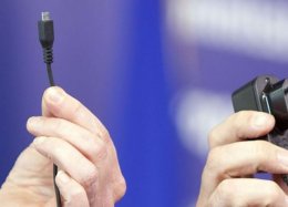 Cuidado: carregador pode levar vírus para seu smartphone; saiba se proteger.