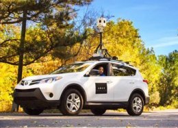 Uber põe carros com câmeras nas ruas para fazer mapeamento.