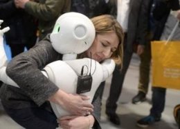Conferência proibida discute sexo e amor com robôs