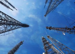 Dilma sanciona lei sobre infraestrutura de telecom.