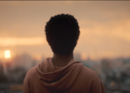 A C&A Studios apresenta “Nascido Homem“, o novo filme do diretor Manuel Nogueira, contando a história de um homem em duas fases da vida.