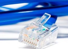 Senado dá urgência para projeto que acaba com franquia de dados na internet.