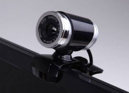 Seis em cada dez brasileiros têm medo de serem espionados através da webcam.