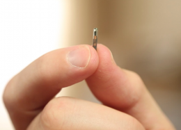 Empresa dos EUA implantará chips nos funcionários para agilizar tarefas