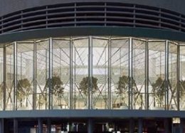 Apple ostenta e mostra nova loja em Dubai.