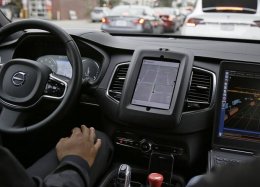 Uber anuncia parceria com dona da Mercedes-Benz para carro autônomo.