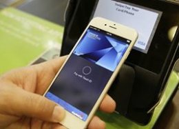 Nubank e MasterCard se preparam para a chegada do Apple Pay ao Brasil.