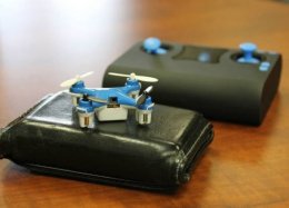 O menor drone do mundo cabe no seu bolso; conheça.