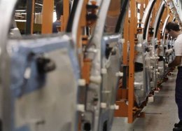 GM e SAIC farão carros compactos para países emergentes.