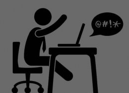 Projeto de lei prevê punição a quem falar mal de políticos na internet.