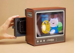Invenção ‘transforma’ o seu celular em uma antiga televisão de tubo.