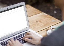 Uso de e-mail deve continuar, mesmo com redes sociais, diz pesquisa.