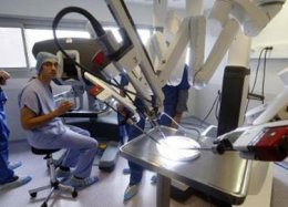 Robô médico inspirado no polvo faz cirurgias pouco invasivas.
