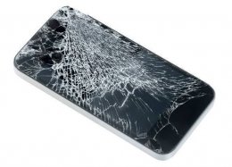 Quase metade dos brasileiros já teve a tela do celular quebrada.