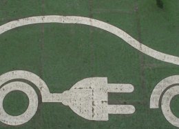 Reino Unido quer carregadores de carros elétricos em toda casa nova.